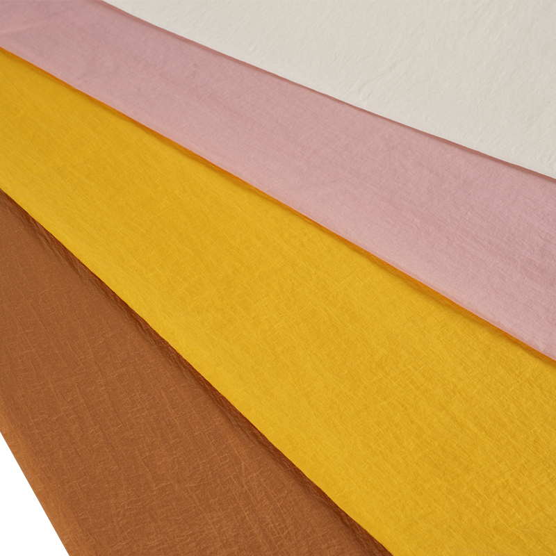 400T সেমি-ম্যাট কম স্থিতিস্থাপকতা নাইলন স্পিনিং ডাইং ফ্যাব্রিক