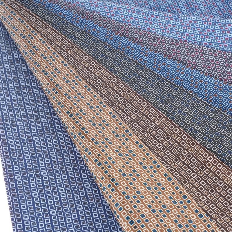 190T পলিয়েস্টার টাফেটা ছোট স্কয়ার প্রিন্টিং ফ্যাব্রিক