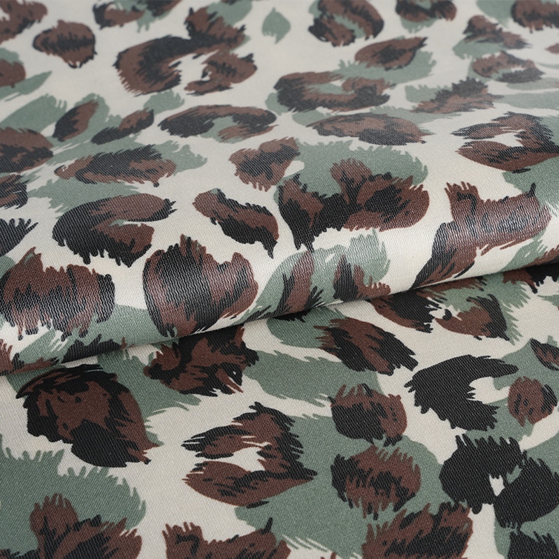 20D*21S মোটা গোল্ডেন কটন তিন রঙের লেপার্ড প্রিন্টিং ফ্যাব্রিক